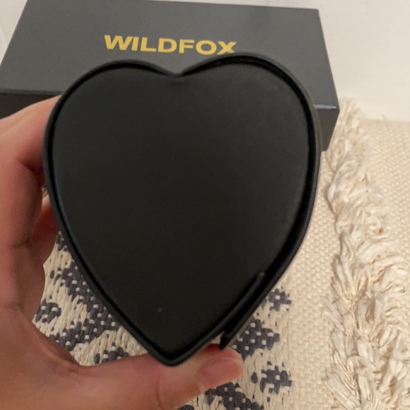NWOT- Wildfox Airfox 2 main image 4